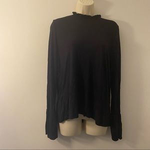 It Girl Top BellBottom sleeves Size XL